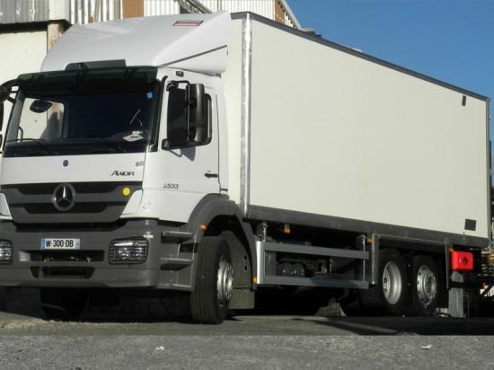 Des carrossiers industriels qualifiés